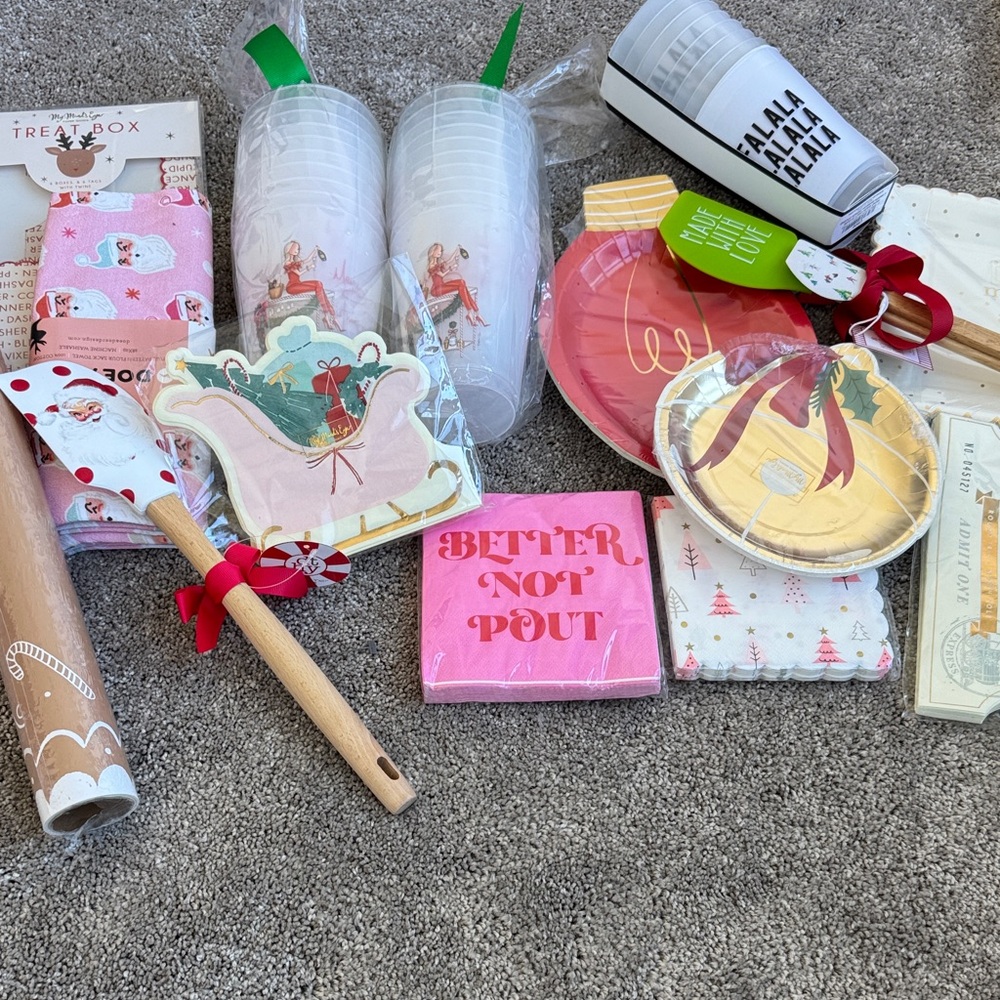 Holiday Party Plate and Napkin Kit